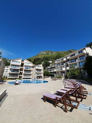 Апартаменты Charming apartment near beach Свети-Стефан Апартаменты с 1 спальней-51